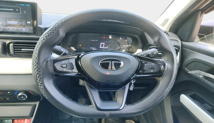 2025 Tata PUNCH PURE MT CNG, Petrol, Manual, 4,490 km, interior