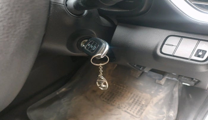 2022 Hyundai VENUE S 1.2, Petrol, Manual, 13,934 km, interior