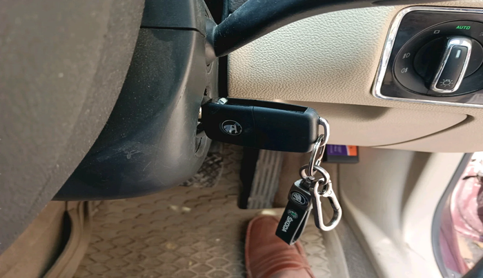 2011 Skoda Superb ELEGANCE 1.8 TSI AT, Petrol, Automatic, 1,51,415 km, interior