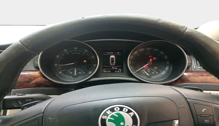 2011 Skoda Superb ELEGANCE 1.8 TSI AT, Petrol, Automatic, 1,51,415 km, interior