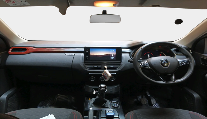2022 Renault Kiger RXZ MT, Petrol, Manual, 29,608 km, interior