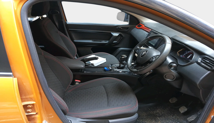 2022 Renault Kiger RXZ MT, Petrol, Manual, 29,608 km, interior