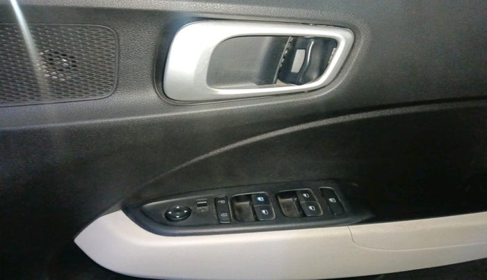 2023 Hyundai VENUE S(O) 1.2, Petrol, Manual, 26,168 km, interior