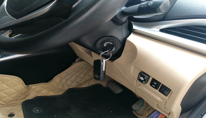 2019 Toyota YARIS J CVT, Petrol, Automatic, 75,119 km, interior