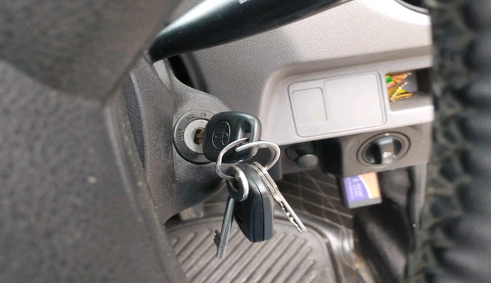 2011 Toyota Etios G, Petrol, Manual, 1,63,150 km, interior