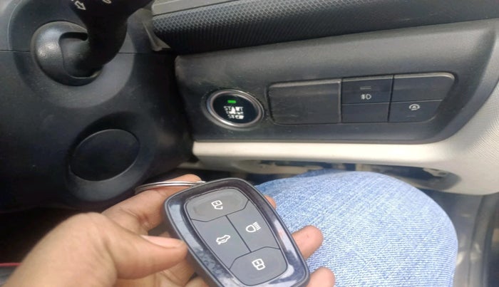 2021 Tata ALTROZ XT PETROL, Petrol, Manual, 1,09,988 km, interior