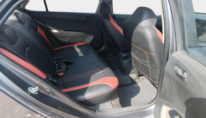 2017 Hyundai Grand i10 MAGNA AT 1.2 KAPPA VTVT, Petrol, Automatic, 36,529 km, interior