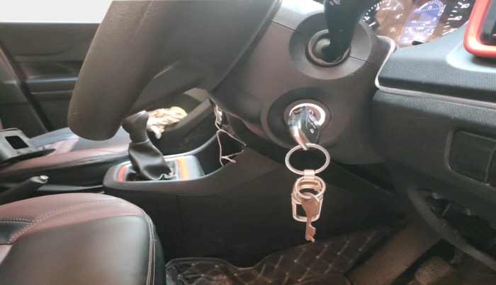 2023 Tata PUNCH ADVENTURE MT, Petrol, Manual, 16,812 km, interior