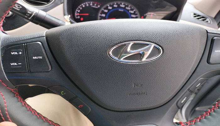 2017 Hyundai Grand i10 SPORTZ 1.2 KAPPA VTVT, Petrol, Manual, 26,009 km, interior