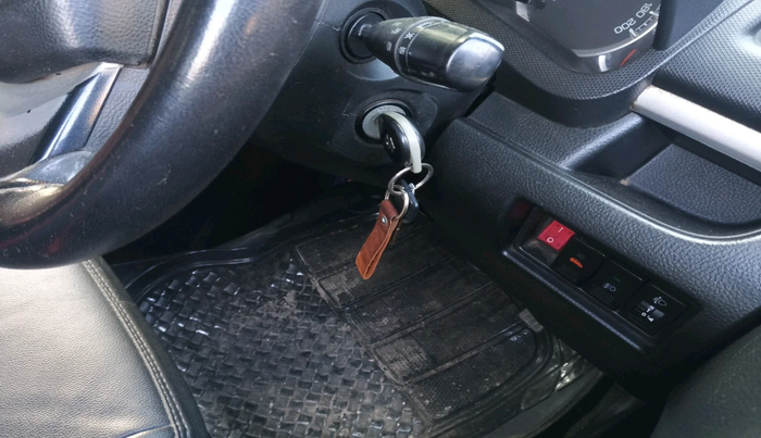 2013 Maruti Swift VXI, Petrol, Manual, 78,187 km, interior