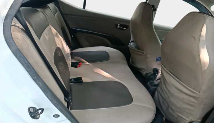 2012 Hyundai i10 MAGNA 1.2, Petrol, Manual, 32,423 km, interior