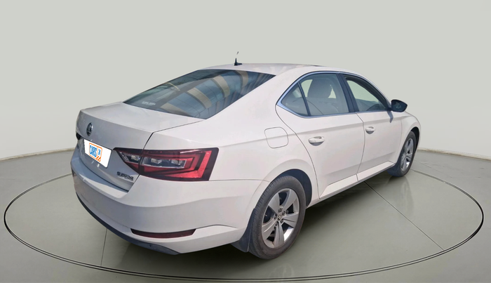 2018 Skoda Superb STYLE 2.0 TDI AT, Diesel, Automatic, 84,843 km, exterior