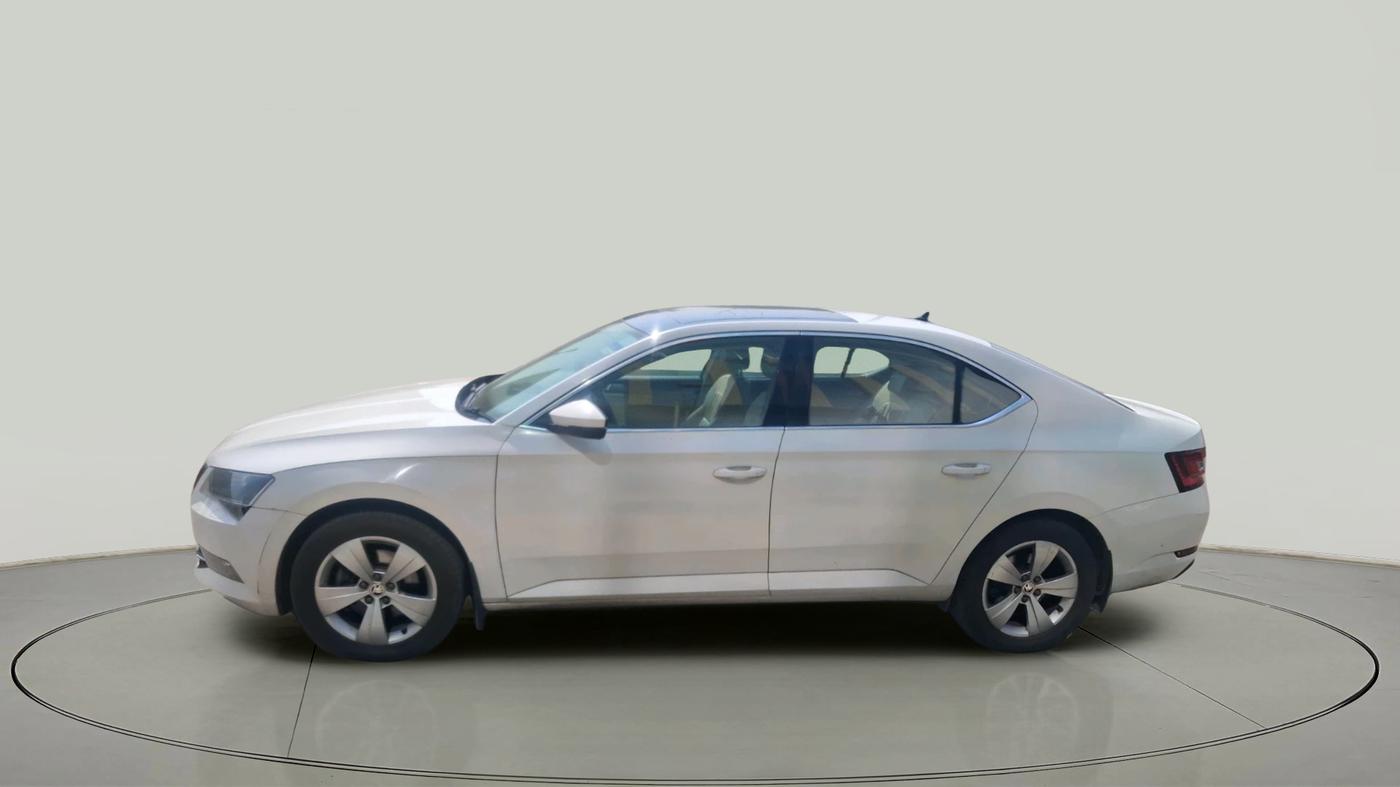 2018 Skoda Superb STYLE 2.0 TDI AT, Diesel, Automatic, 84,843 km, exterior