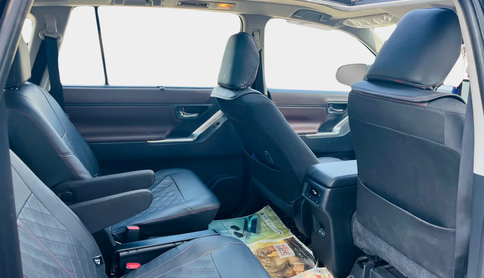 2024 Toyota INNOVA HYCROSS VX HYBRID 7 STR, Hybrid, Automatic, 50,972 km, interior