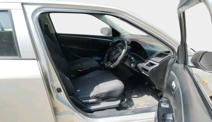 2015 Maruti Swift LXI, Petrol, Manual, 1,29,844 km, interior