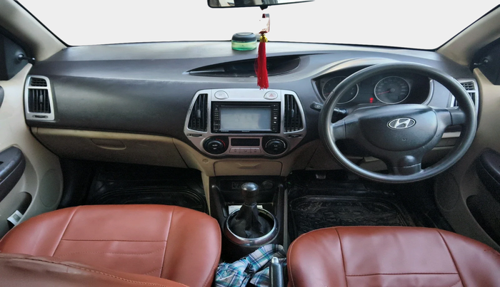 2011 Hyundai i20 MAGNA 1.2, Petrol, Manual, 1,54,455 km, interior