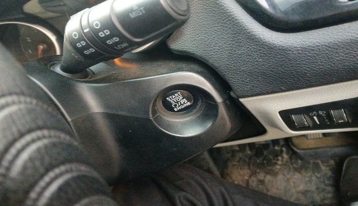 2017 Jeep Compass LIMITED (O) 2.0 DIESEL, Diesel, Manual, 16,257 km, interior