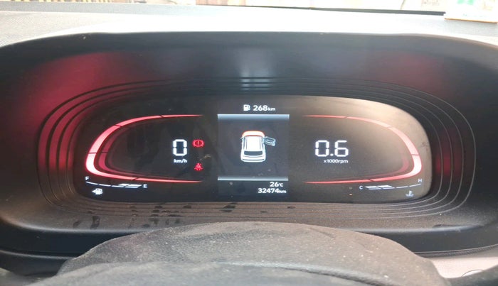 2022 Hyundai VENUE SX 1.2 PETROL, Petrol, Manual, 32,474 km, interior
