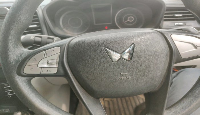 2023 Mahindra XUV300 W6 1.5 Sunroof Diesel, Diesel, Manual, 51,174 km, interior