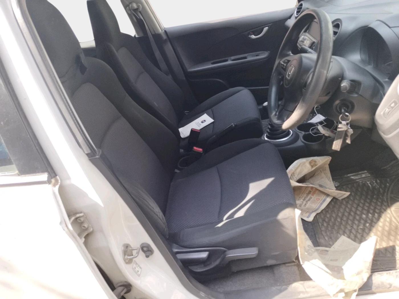2015 Honda Brio VX MT, Petrol, Manual, 57,882 km, interior
