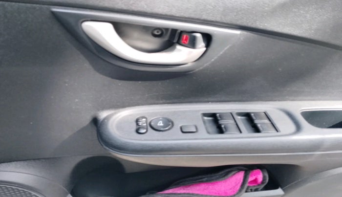 2015 Honda Brio VX MT, Petrol, Manual, 57,882 km, interior