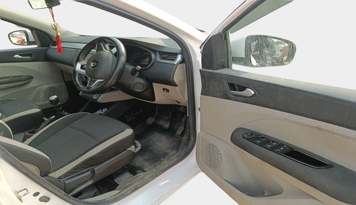 2019 Renault TRIBER RXZ, Petrol, Manual, 91,203 km, interior