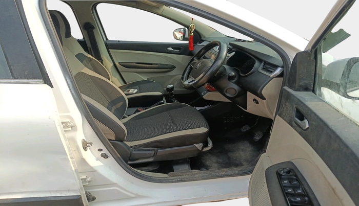 2019 Renault TRIBER RXZ, Petrol, Manual, 91,203 km, interior