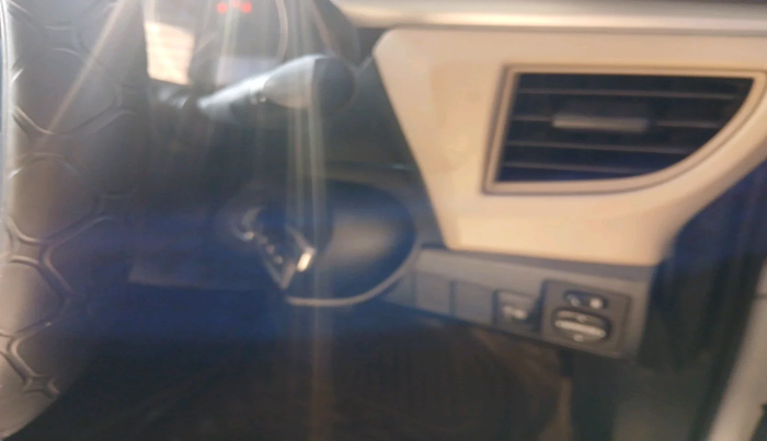 2014 Toyota Corolla Altis J PETROL, Petrol, Manual, 1,04,056 km, interior