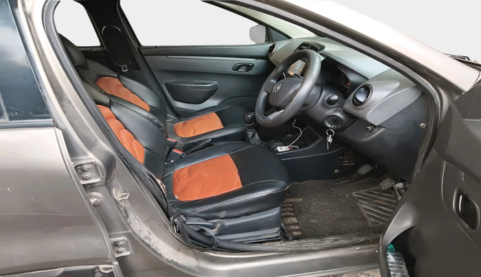 2016 Renault Kwid RXT 0.8, Petrol, Manual, 56,492 km, interior