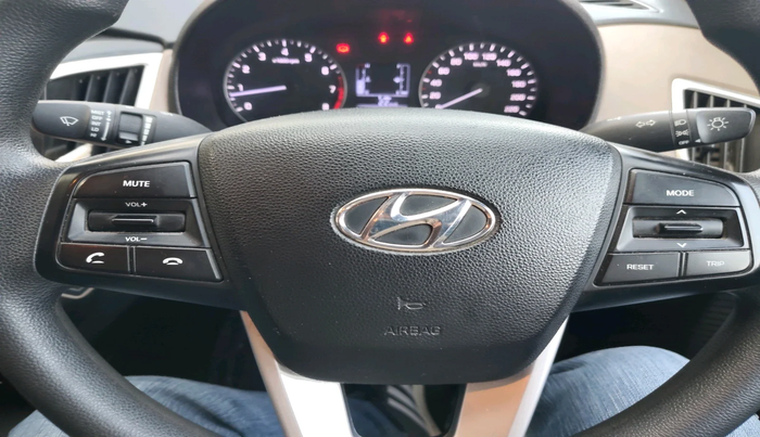 2018 Hyundai Creta E PLUS 1.6 PETROL, Petrol, Manual, 33,975 km, interior