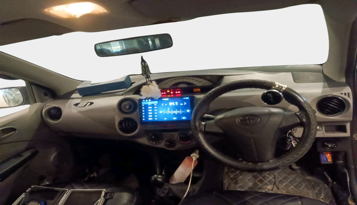 2011 Toyota Etios G, Petrol, Manual, 82,577 km, interior