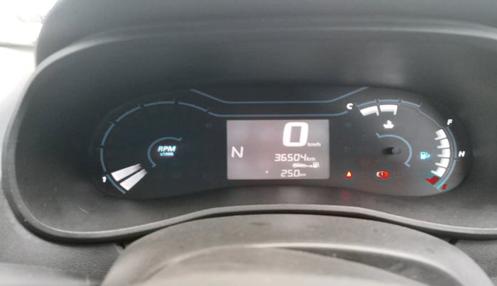 2022 Renault Kwid RXT 1.0 AMT, Petrol, Automatic, 36,504 km, interior