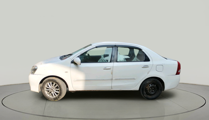 2011 Toyota Etios V, Petrol, Manual, 1,35,275 km, exterior