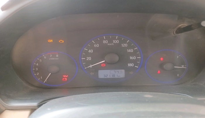 2016 Honda Amaze 1.2L I-VTEC S, CNG, Manual, 3,21,181 km, interior