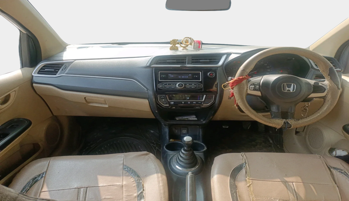 2016 Honda Amaze 1.2L I-VTEC S, CNG, Manual, 3,21,181 km, interior