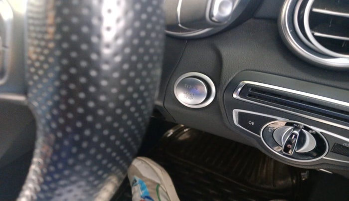 2015 Mercedes Benz C Class C 200 AVANTGARDE, Petrol, Automatic, 16,351 km, interior