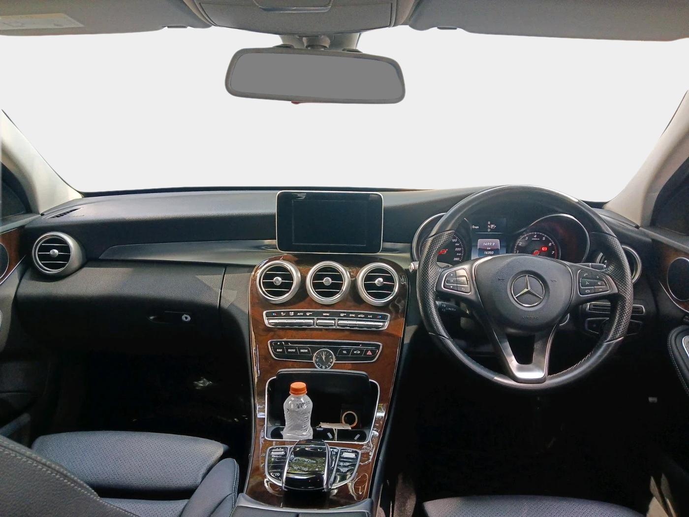2015 Mercedes Benz C Class C 200 AVANTGARDE, Petrol, Automatic, 16,351 km, interior