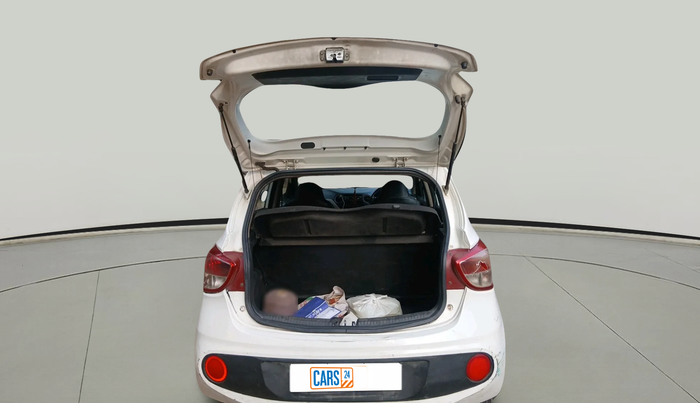 2017 Hyundai Grand i10 MAGNA U2 1.2 CRDI, Diesel, Manual, 1,09,567 km, exterior