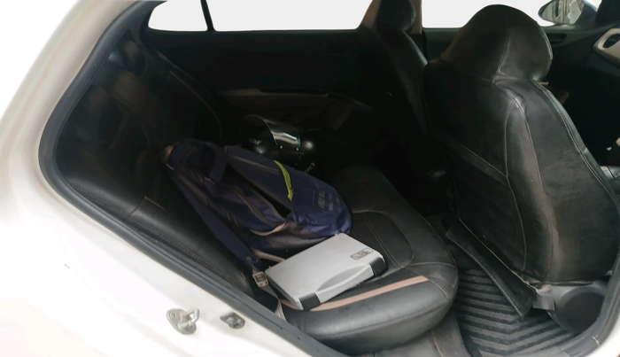 2017 Hyundai Grand i10 MAGNA U2 1.2 CRDI, Diesel, Manual, 1,09,567 km, interior