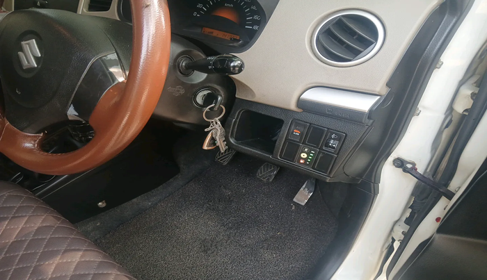 2014 Maruti Wagon R 1.0 LXI CNG, Petrol, Manual, 1,41,322 km, interior