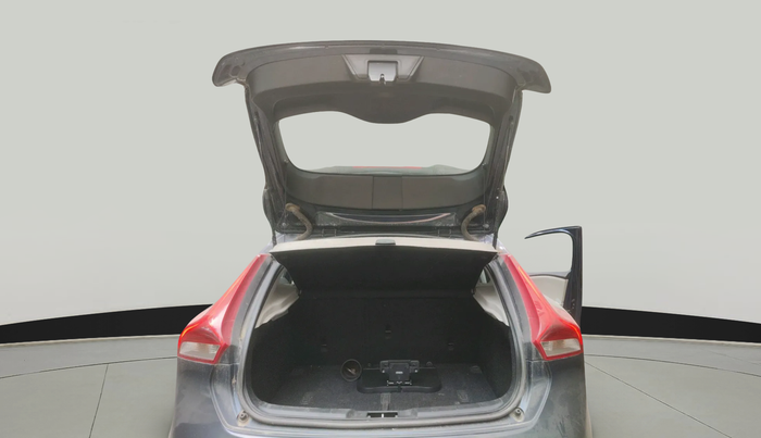 2014 Volvo V40 Cross Country D3, Diesel, Automatic, 68,690 km, exterior