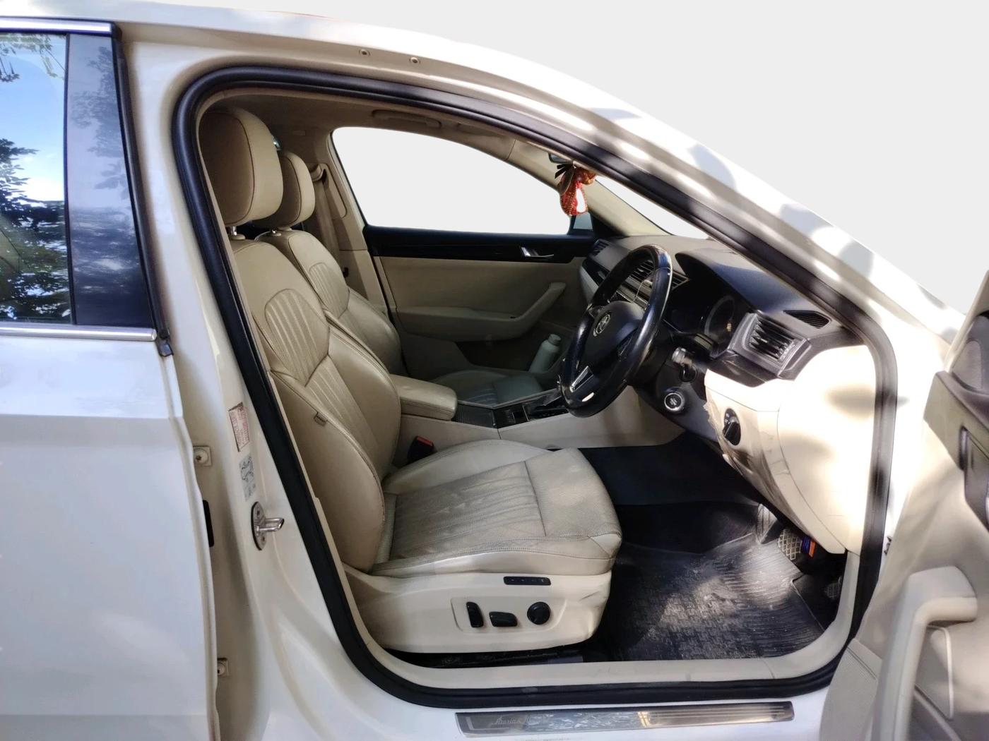 2016 Skoda Superb L&K 1.8 TSI AT, Petrol, Automatic, 97,957 km, interior