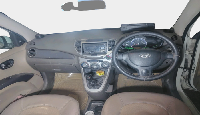 2011 Hyundai i10 MAGNA 1.1, Petrol, Manual, 1,05,500 km, interior