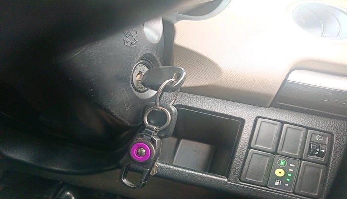 2013 Maruti Wagon R 1.0 LXI CNG, Petrol, Manual, 1,03,685 km, interior