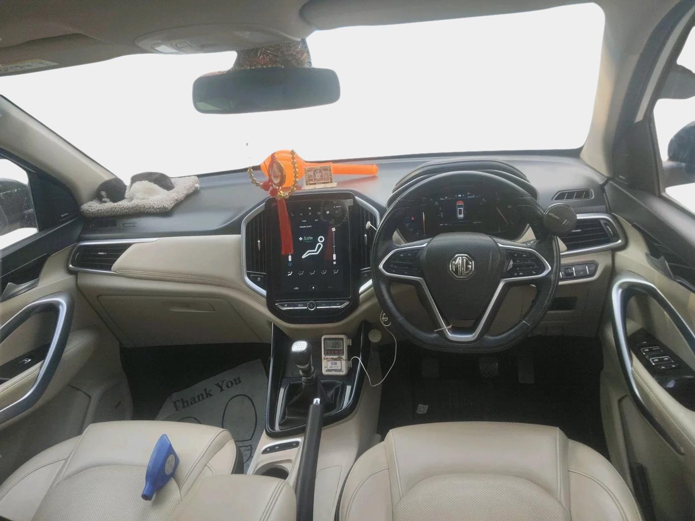 2022 MG HECTOR SHARP HYBRID 1.5 PETROL, Petrol, Manual, 55,275 km, interior