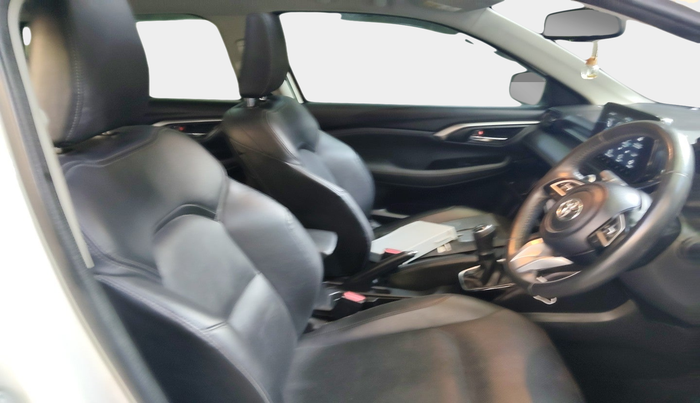 2022 Toyota URBAN CRUISER HYRYDER V NEO DRIVE, Petrol, Manual, 31,461 km, interior