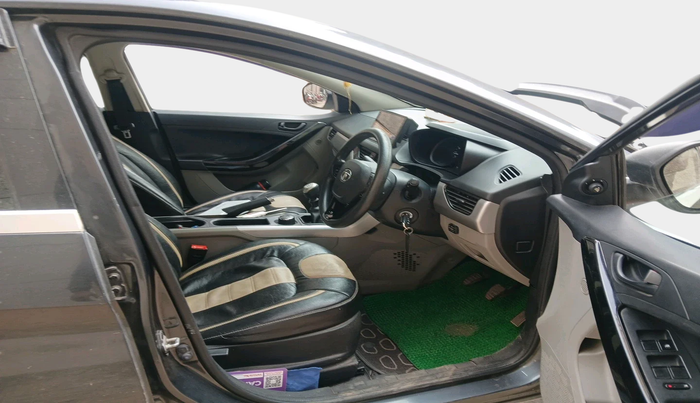 2018 Tata NEXON XM PETROL, Petrol, Manual, 70,418 km, interior