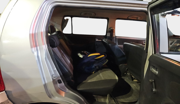 2011 Maruti Wagon R 1.0 LXI, Petrol, Manual, 1,33,386 km, interior