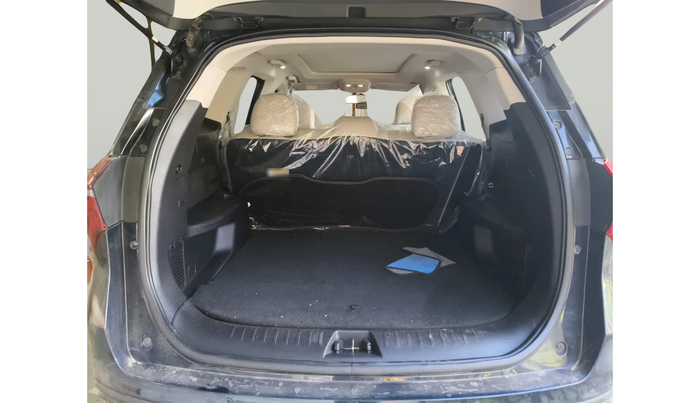 2024 Mahindra XUV700 AX 5 P MT 5 STR, Petrol, Manual, 9,548 km, exterior