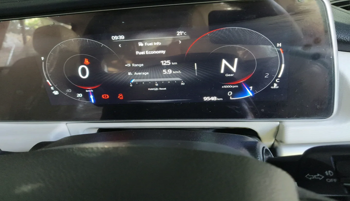 2024 Mahindra XUV700 AX 5 P MT 5 STR, Petrol, Manual, 9,548 km, interior